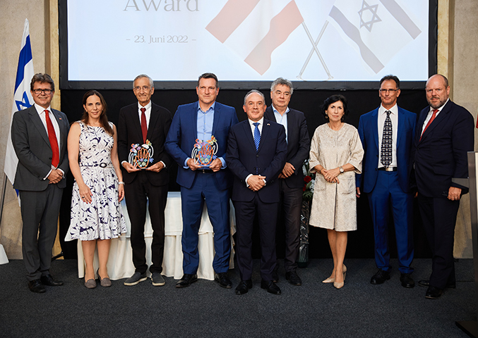 Verleihung des Israel Friendship Award (BM Polaschek, DCM Karmely Sommer, Rektor Märk. A. Herzog, Botschafter Rodgold, VZ Kogler, D. Spera, Konsul Herzel, D. Kapp)